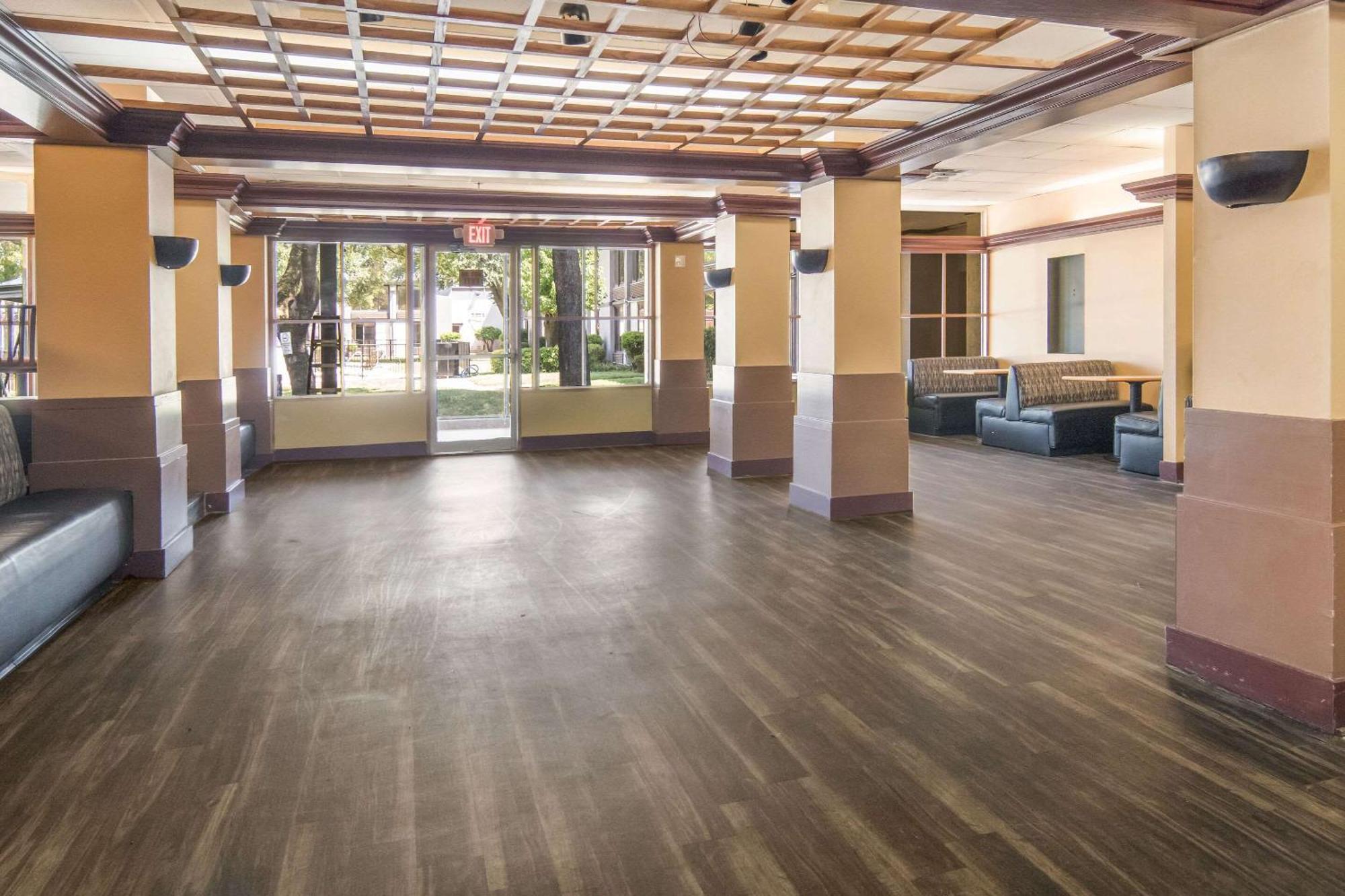 Rodeway Inn Duncanville Ngoại thất bức ảnh