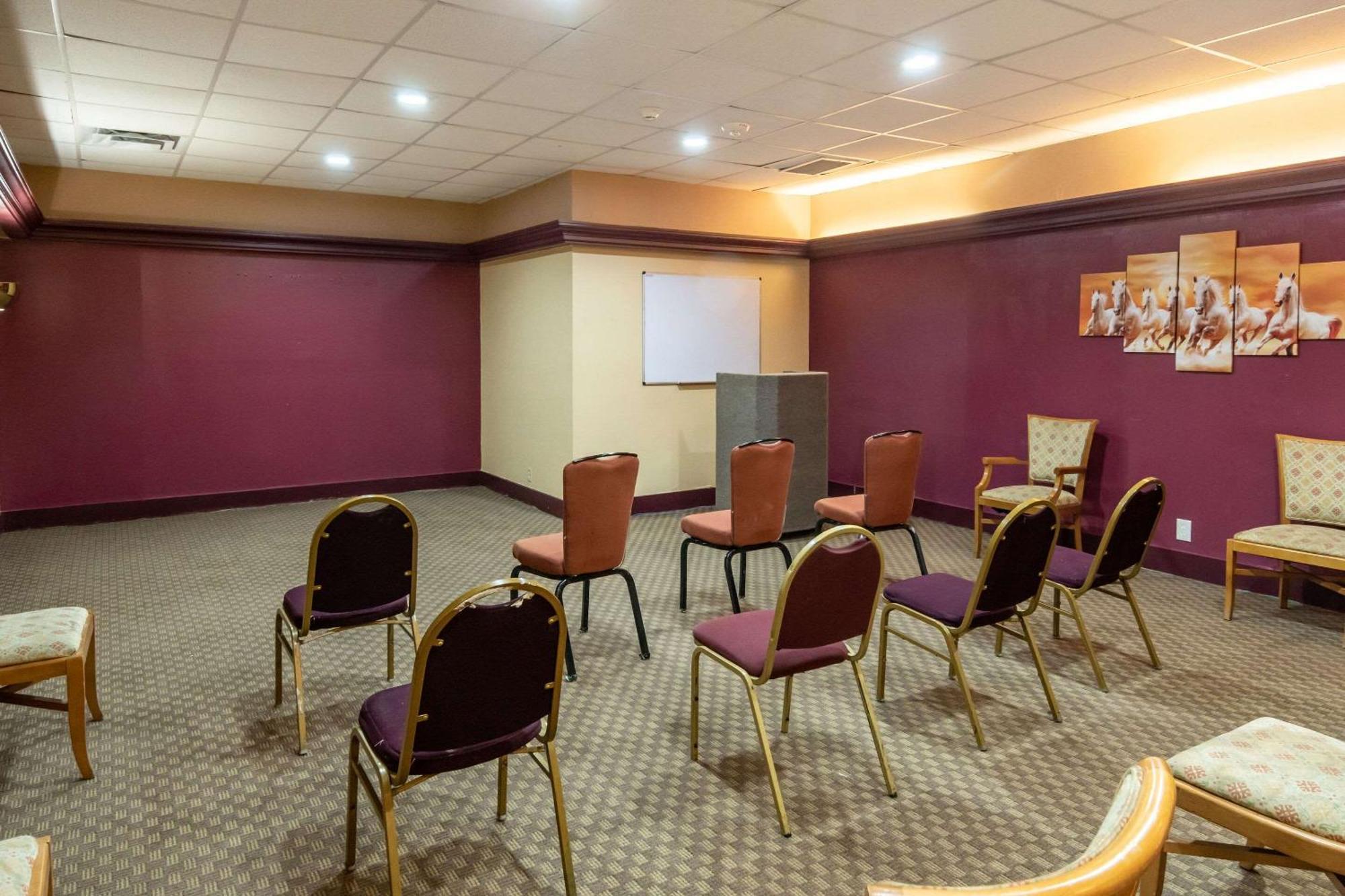 Rodeway Inn Duncanville Ngoại thất bức ảnh