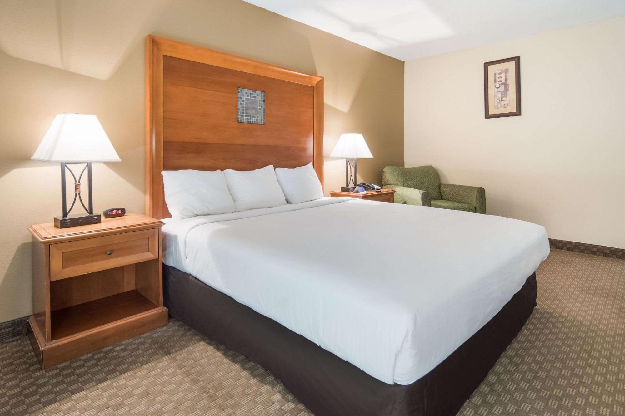 Rodeway Inn Duncanville Ngoại thất bức ảnh
